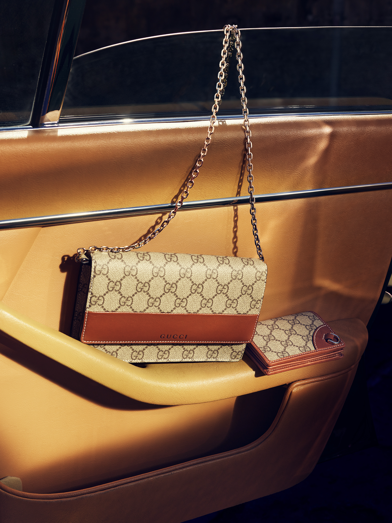 https://res-cms.gucci.cn/bz-gucci-store-prod/prod/GUCCI/2025-05-06/HP_Portrait_GG-Lido-520-still-life-3_001_Default_2f3acca7-9070-4b2e-b230-3a7aaf40c608.png