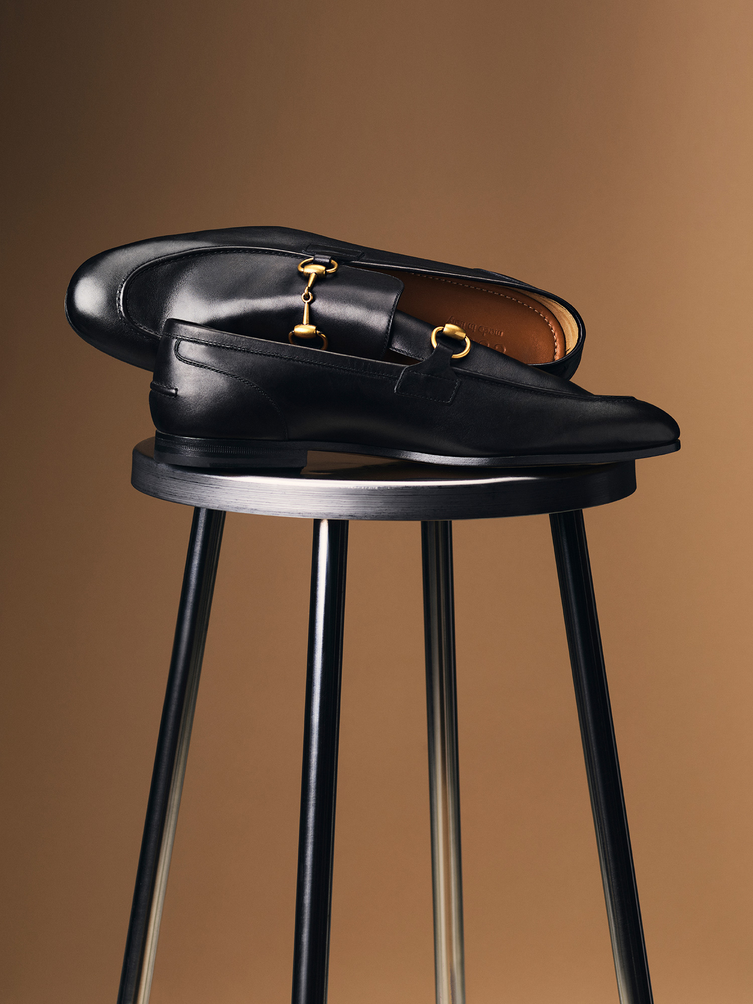 https://res-cms.gucci.cn/bz-gucci-store-prod/prod/GUCCI/2025-10-15/HP_Portrait_Gucci-FW25-JULY25-014-1087-B_001_Default_de668a3d-49c1-49da-8fcc-cd190e843331.jpg