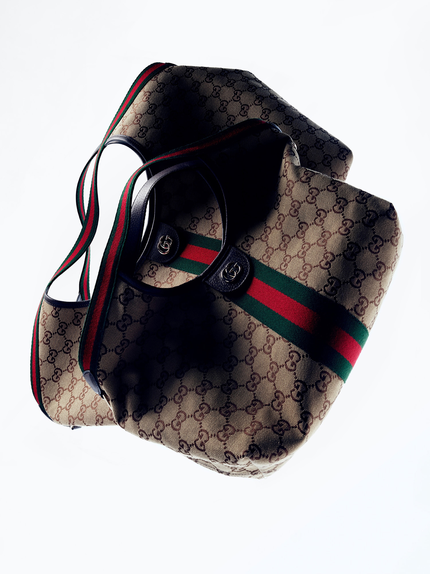 https://res-cms.gucci.cn/bz-gucci-store-prod/prod/GUCCI/2025-11-11/01_df85a0a4-d945-49e1-937a-406f2222fb15.jpg