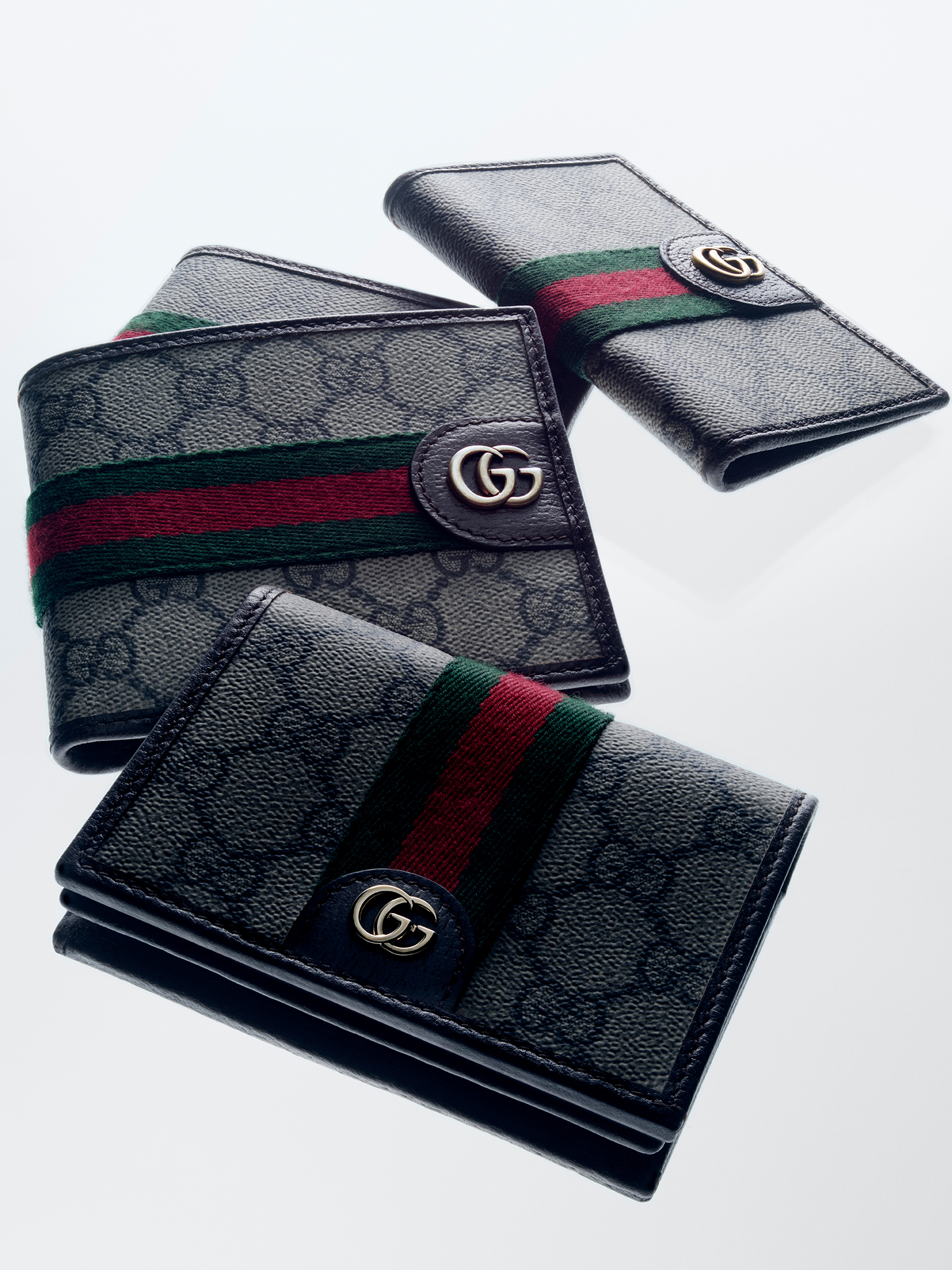 https://res-cms.gucci.cn/bz-gucci-store-prod/prod/GUCCI/2025-11-14/HP_Portrait_Gucci-GIFT-GIVING-NOV25-Set-1-02-0239-D_001_Default_5a496a83-b088-4179-b3d7-53d572eb9915.png