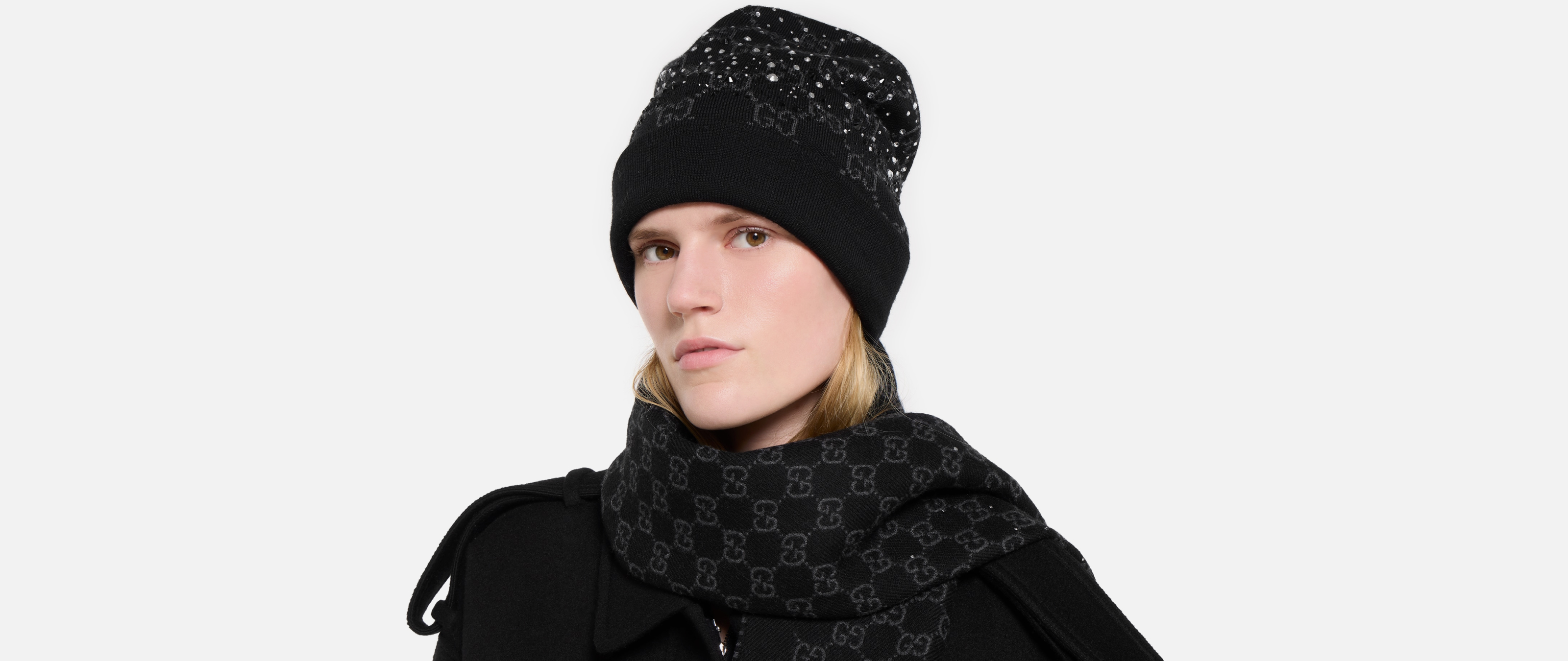 女士帽子与手套