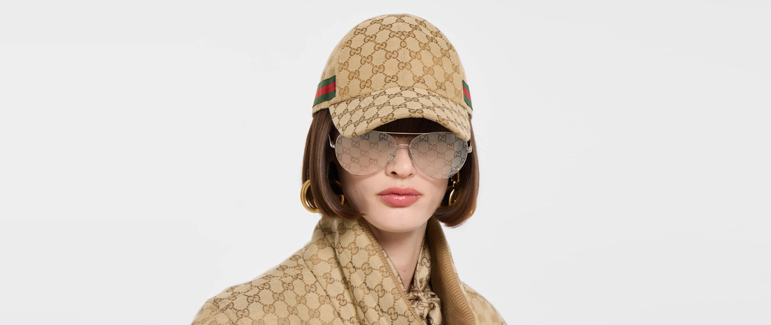 女士帽子与手套