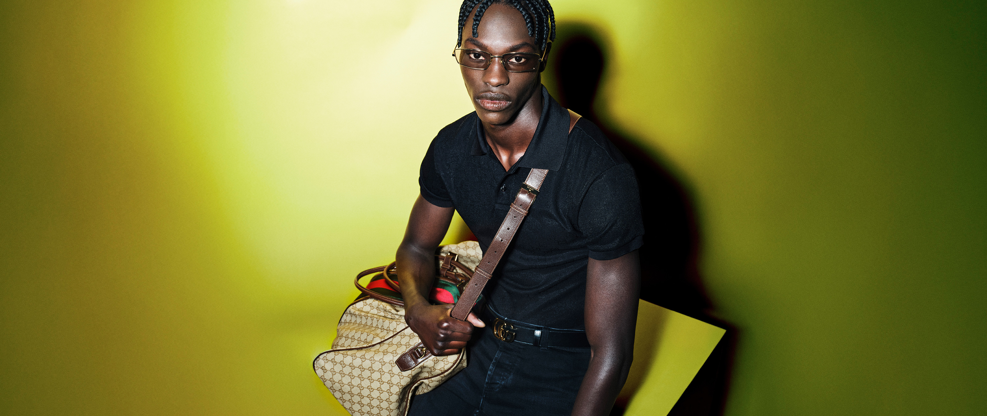 Generation Gucci 古驰世代Generation Gucci古驰世代系列全新上市。选购全新男士箱包、鞋履和成衣。